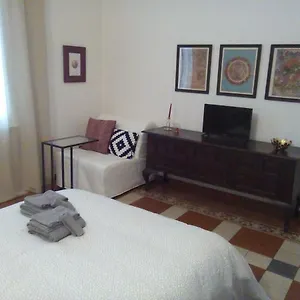  Habitación en casa particular Primopiano